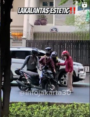 Telah terjadi lakalantas estetic, Antara mba grab vs enci-enci.😱